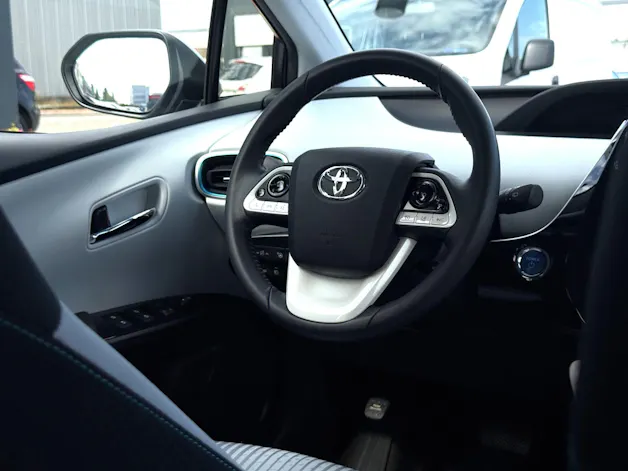 Toyota Prius 1.8 VVTi HSD Sol Premium