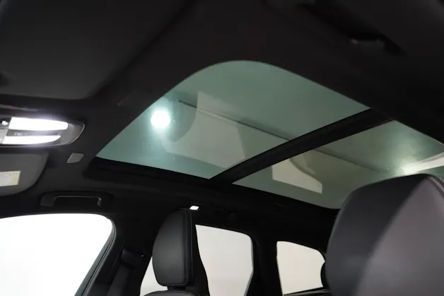 VOLVO XC60 2.0 B5 MH Ultimate Dark AWD