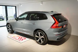 VOLVO XC60 2.0 B5 MH Ultimate Dark AWD
