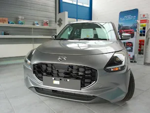 Suzuki Swift 1.2 Sakura Top Hybrid 4x4