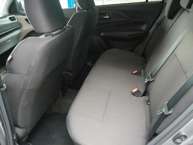 Suzuki Swift 1.2 Sakura Top Hybrid 4x4