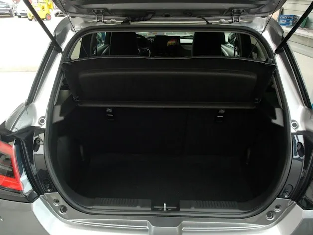Suzuki Swift 1.2 Sakura Top Hybrid 4x4