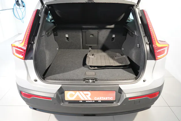 VOLVO XC40 1.5 T5 PiH Ultimate Dark