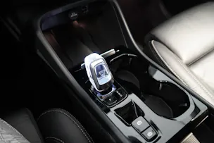 VOLVO XC40 1.5 T5 PiH Ultimate Dark