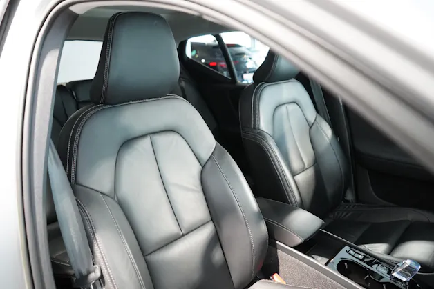 VOLVO XC40 1.5 T5 PiH Ultimate Dark