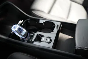 VOLVO XC40 1.5 T5 PiH Ultimate Dark