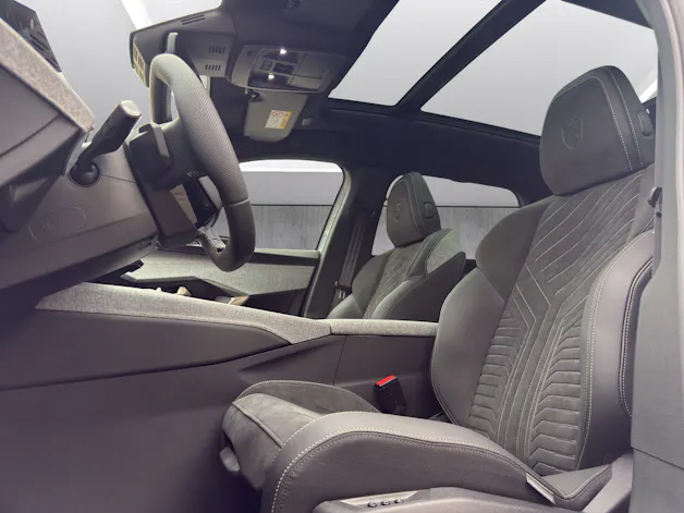 PEUGEOT 5008 1.6 PHEV 225 GT Exclusive