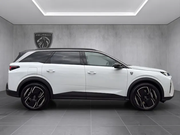 PEUGEOT 5008 1.6 PHEV 225 GT Exclusive