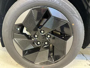 Suzuki e Vitara Sakura