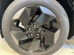 Suzuki e Vitara Sakura
