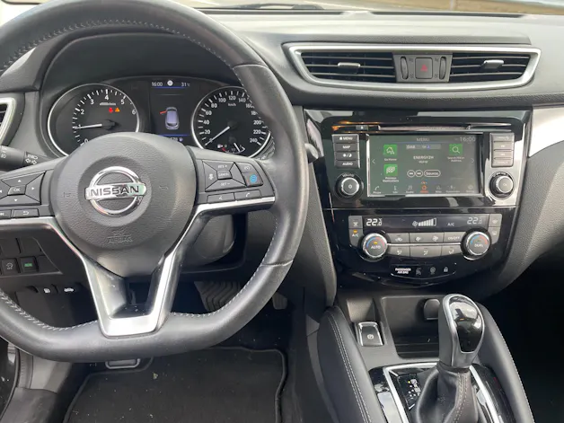 NISSAN Qashqai 1.3 DIG-T 160 Tekna