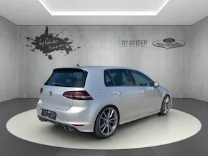 VW Golf VII 2.0 TSI R 4motion