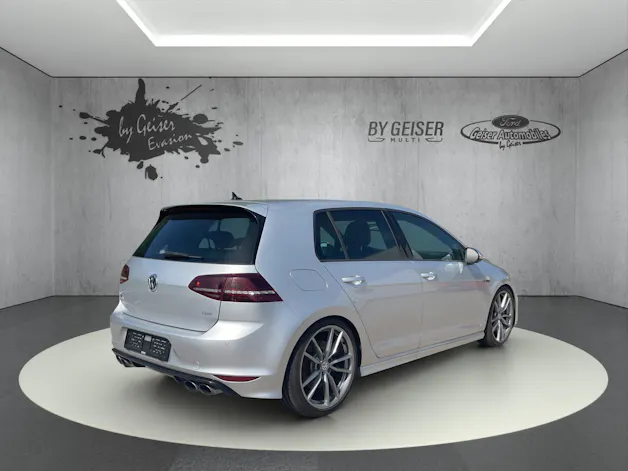 VW Golf VII 2.0 TSI R 4motion