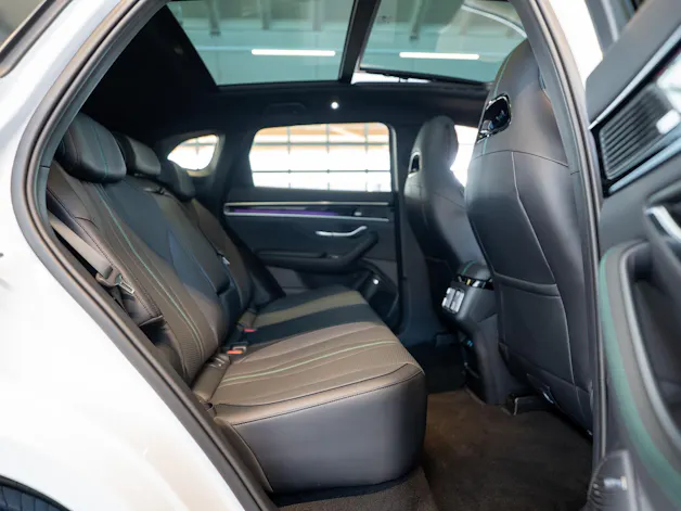 BYD Seal U DM-i Design AWD / Panorama / Head-Up Display / 360 Kamera