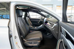 BYD Seal U DM-i Design AWD / Panorama / Head-Up Display / 360 Kamera