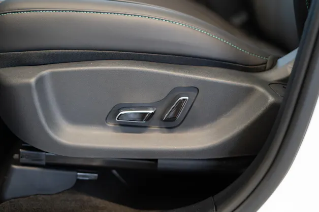 BYD Seal U DM-i Design AWD / Panorama / Head-Up Display / 360 Kamera