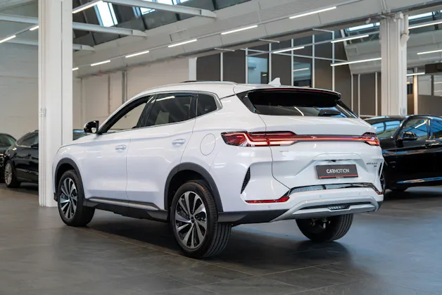 BYD Seal U DM-i Design AWD / Panorama / Head-Up Display / 360 Kamera