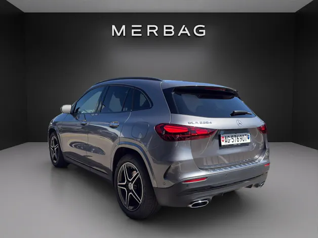 MERCEDES-BENZ GLA 220d 4Matic 8G-DCT