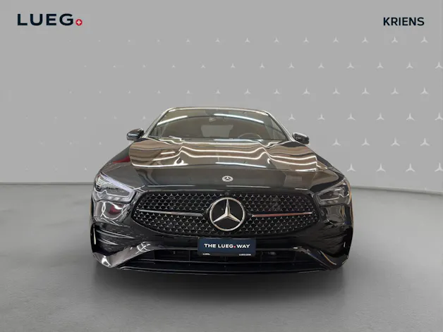 MERCEDES-BENZ CLA 200 - AMG / DISTRONIC / 360 Grad Kamera / Night-Paket