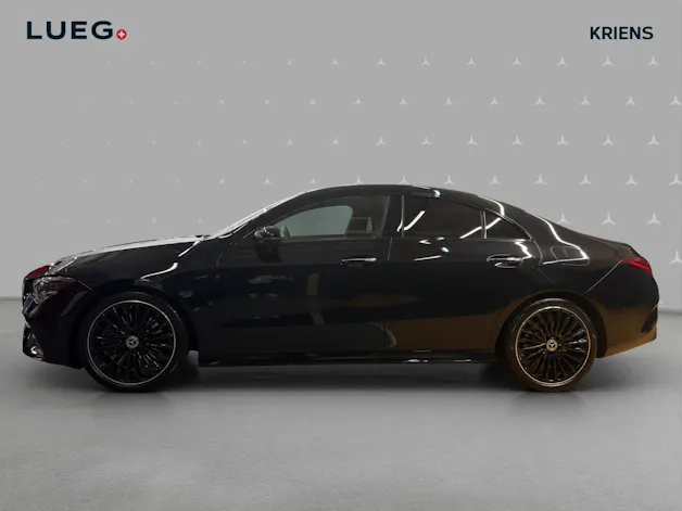 MERCEDES-BENZ CLA 200 - AMG / DISTRONIC / 360 Grad Kamera / Night-Paket