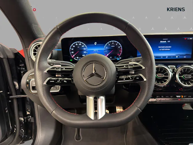 MERCEDES-BENZ CLA 200 - AMG / DISTRONIC / 360 Grad Kamera / Night-Paket