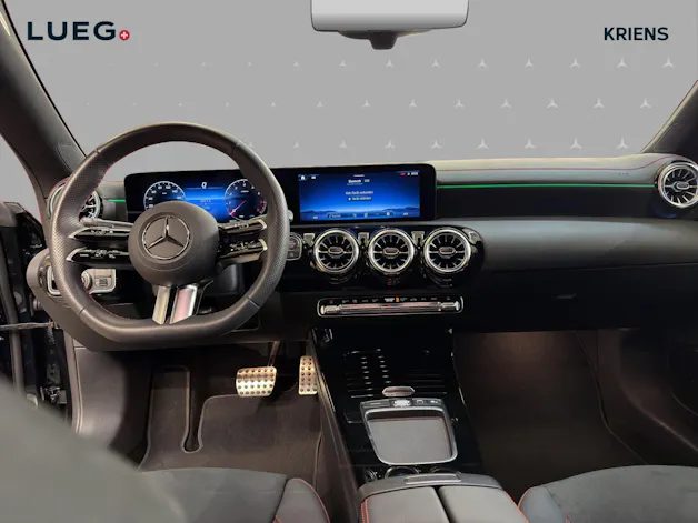 MERCEDES-BENZ CLA 200 - AMG / DISTRONIC / 360 Grad Kamera / Night-Paket
