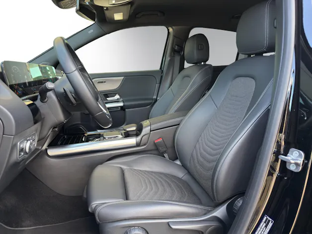 MERCEDES-BENZ GLA 200 Progressive
