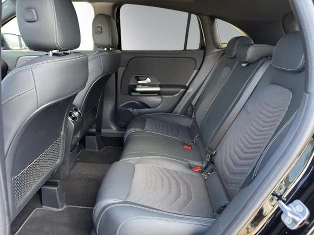 MERCEDES-BENZ GLA 200 Progressive