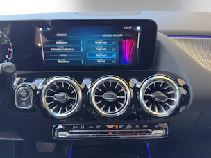 MERCEDES-BENZ GLA 200 Progressive