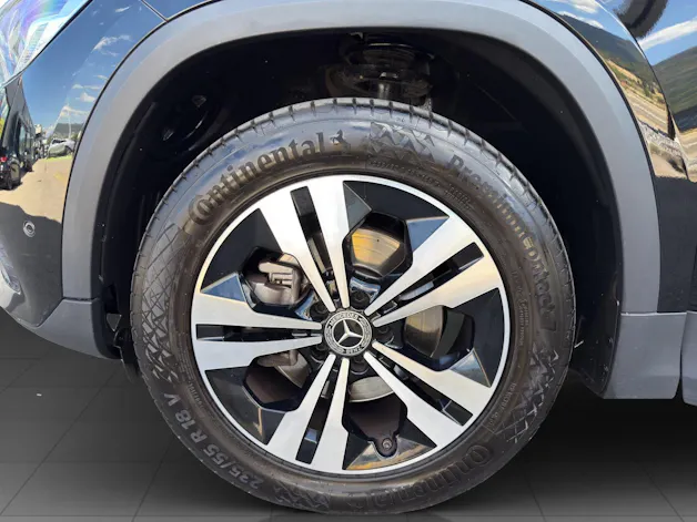 MERCEDES-BENZ GLA 200 Progressive