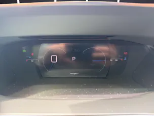 PEUGEOT 208 1.2 MHEV GT Exclusive