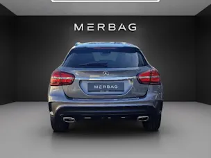 MERCEDES-BENZ GLA 250 AMG Line 4Matic