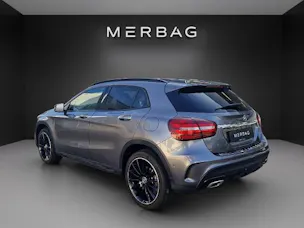 MERCEDES-BENZ GLA 250 AMG Line 4Matic