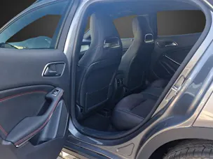 MERCEDES-BENZ GLA 250 AMG Line 4Matic