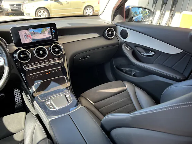MERCEDES-BENZ GLC 300 AMG Line 4Matic 9G-Tronic