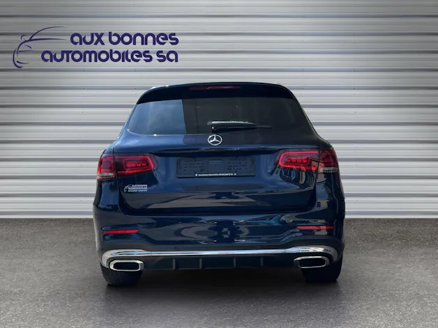 MERCEDES-BENZ GLC 300 AMG Line 4Matic 9G-Tronic