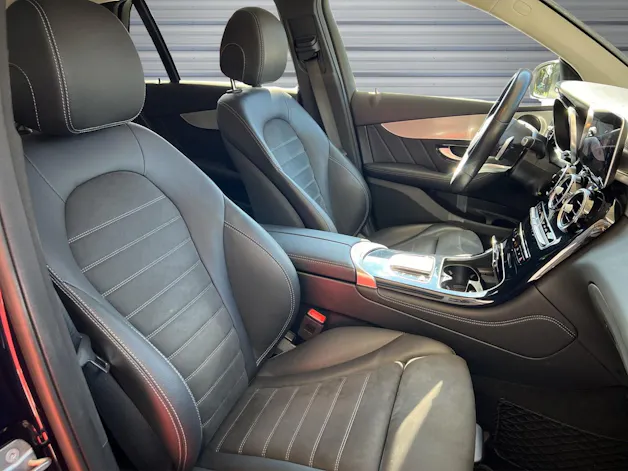 MERCEDES-BENZ GLC 300 AMG Line 4Matic 9G-Tronic