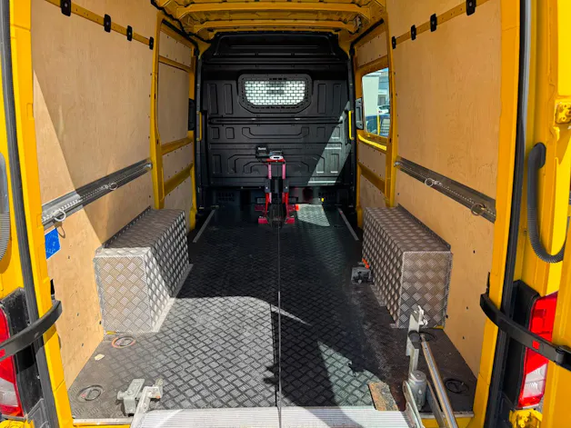 VW Crafter 35 2.0 TDI L3 4Motion Motorrad-Transporter