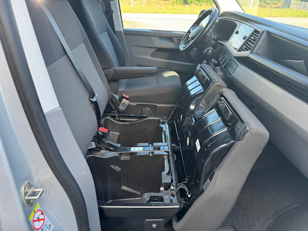 VW T6.1 Kombi 2.0 TDI 4Motion DSG mit 9-Sitzplätze