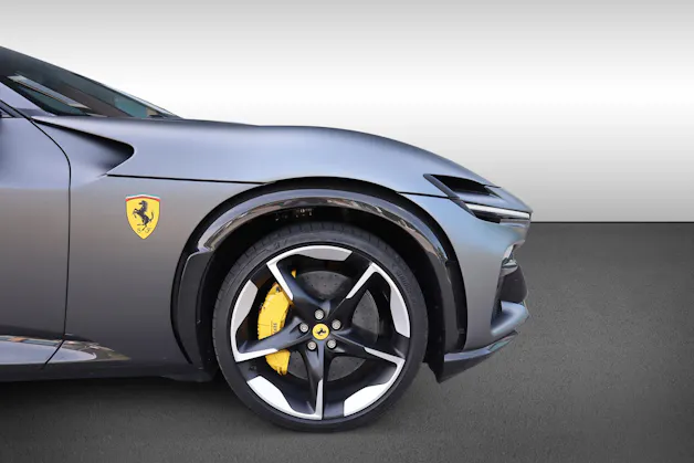 FERRARI Purosangue 6.5 V12