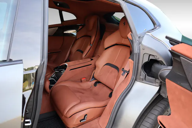 FERRARI Purosangue 6.5 V12