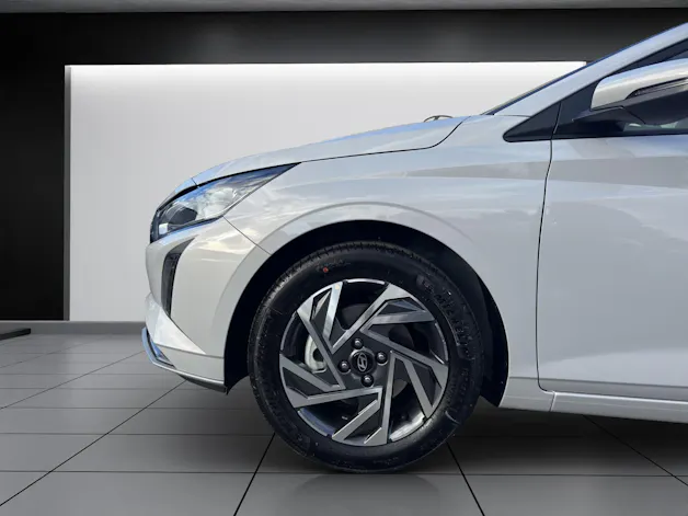 HYUNDAI i20 1.0 T-GDi Amplia DCT