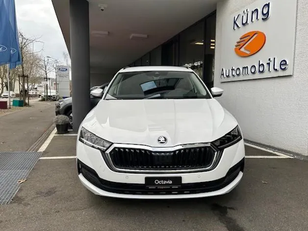 SKODA Octavia Combi 2.0 TDI DSG Selection