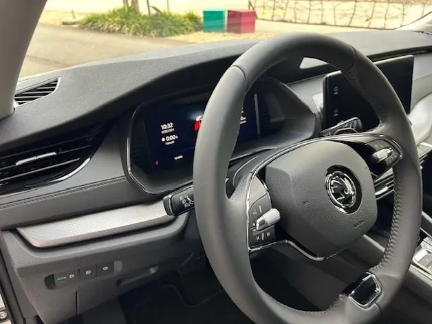 SKODA Octavia Combi 2.0 TDI DSG Selection
