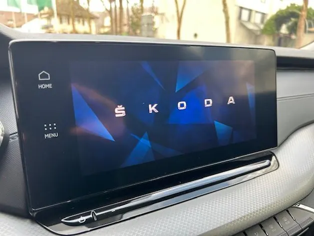 SKODA Octavia Combi 2.0 TDI DSG Selection