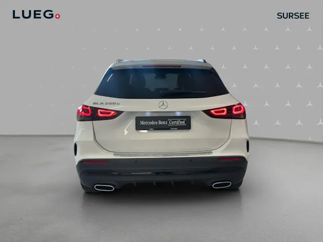 MERCEDES-BENZ GLA 250e AMG Line 8G-DCT