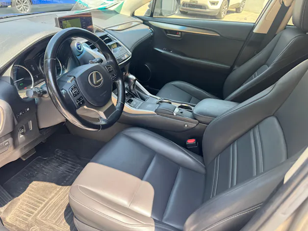 Lexus NX 300h Comfort E-Four Automatic