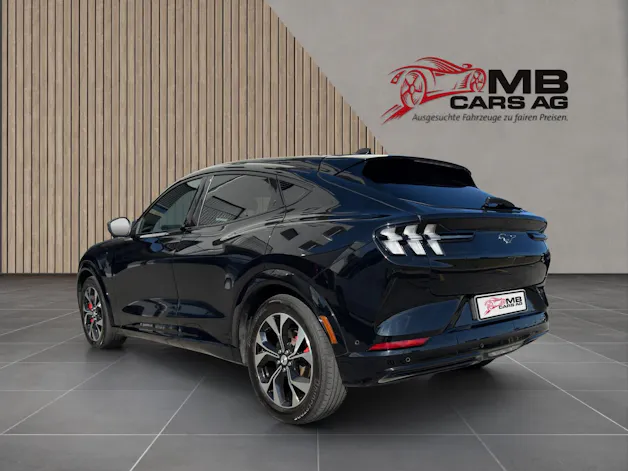 FORD Mustang MACH-E Premium AWD 88 kWh