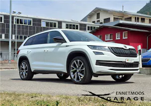 SKODA Kodiaq 2.0 TSI 4x4 Sport Line *8-fach bereift+AHK+Panodach*