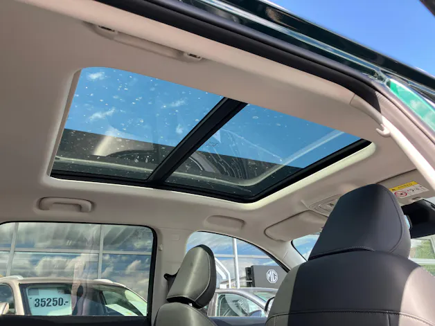 MG ZS 1.5 Hybrid+ Luxury